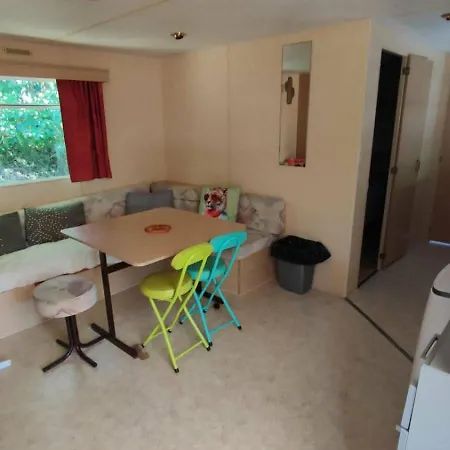 营地 Mobil-home En Pleine Campagne Avec Piscine *